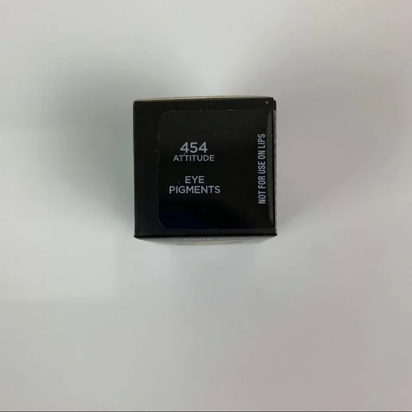 L’ORÉAL Infallible Magic Eye Pigment #454 - Picture 6 of 6